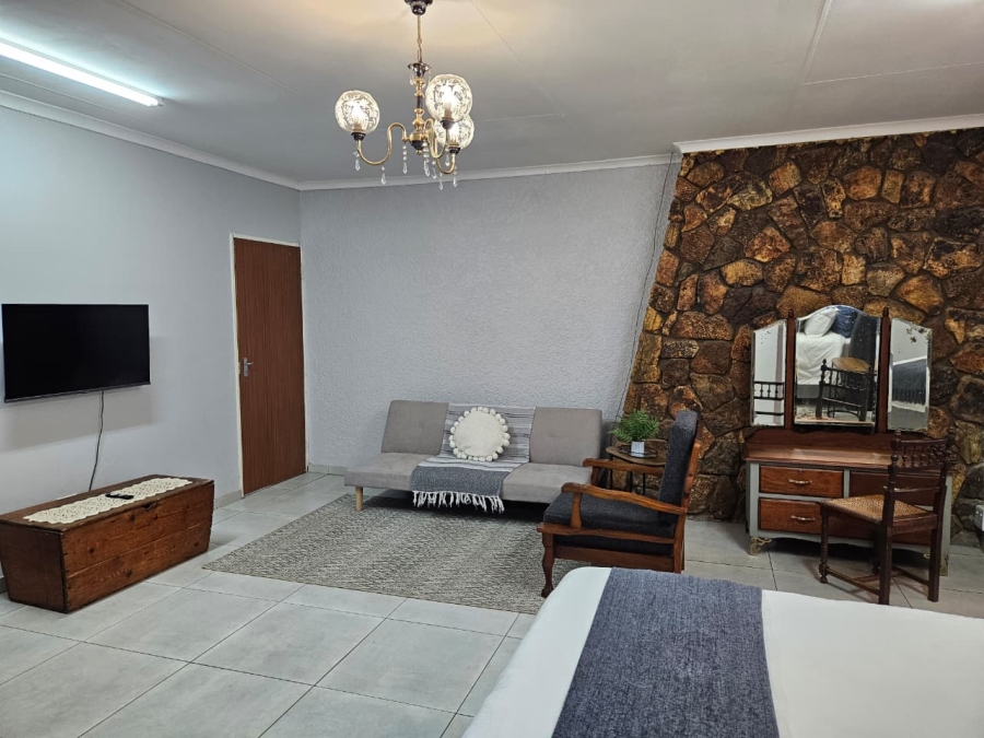 8 Bedroom Property for Sale in Irene Park North West